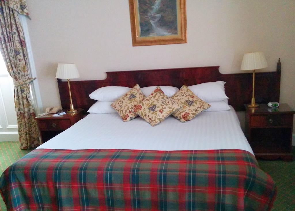 Best Western Cartland Bridge Hotel Ланарк Стая снимка