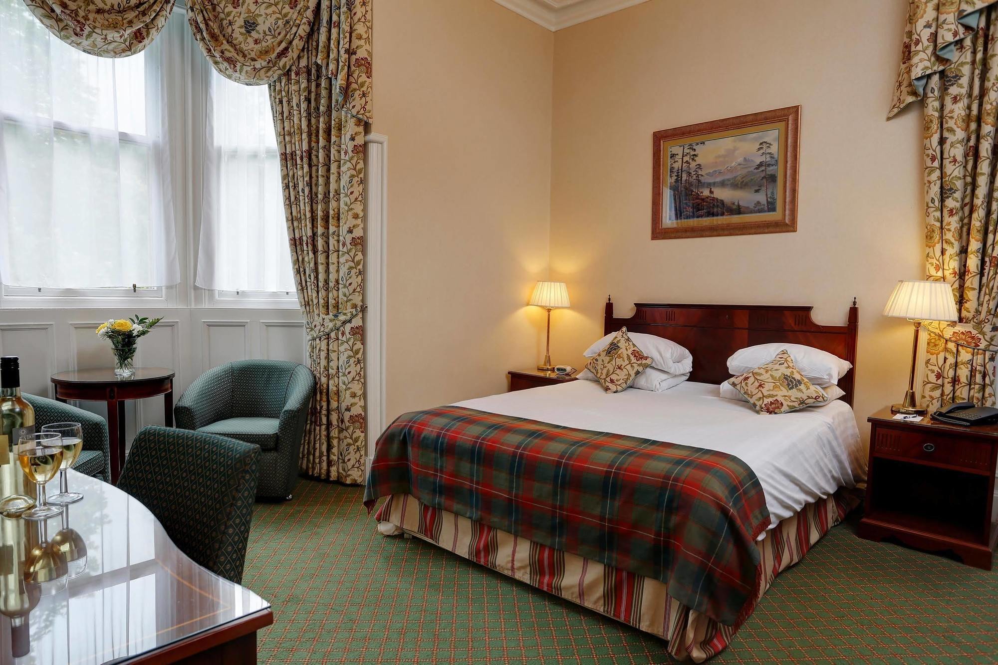 Best Western Cartland Bridge Hotel Ланарк Стая снимка