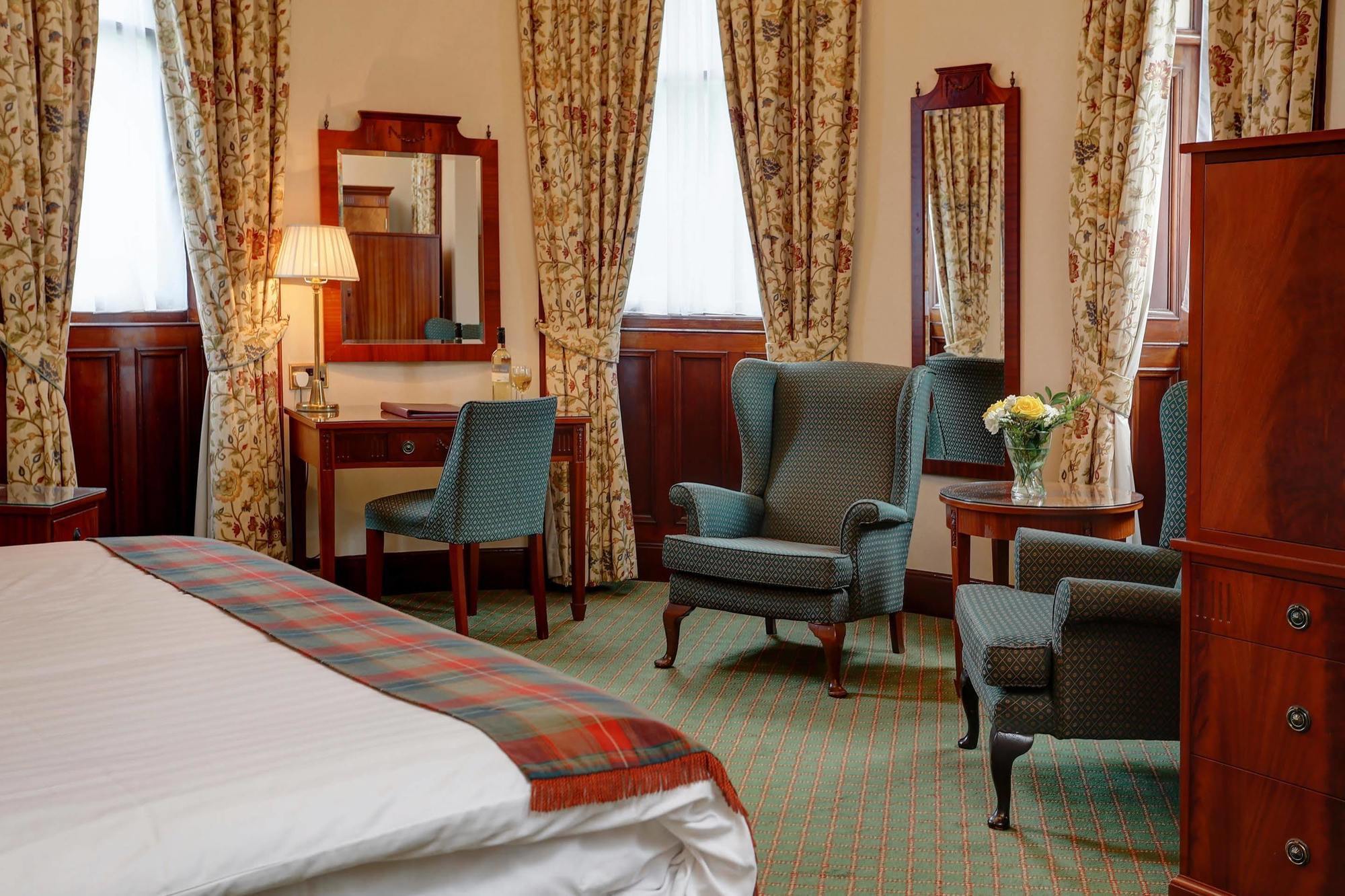 Best Western Cartland Bridge Hotel Ланарк Стая снимка
