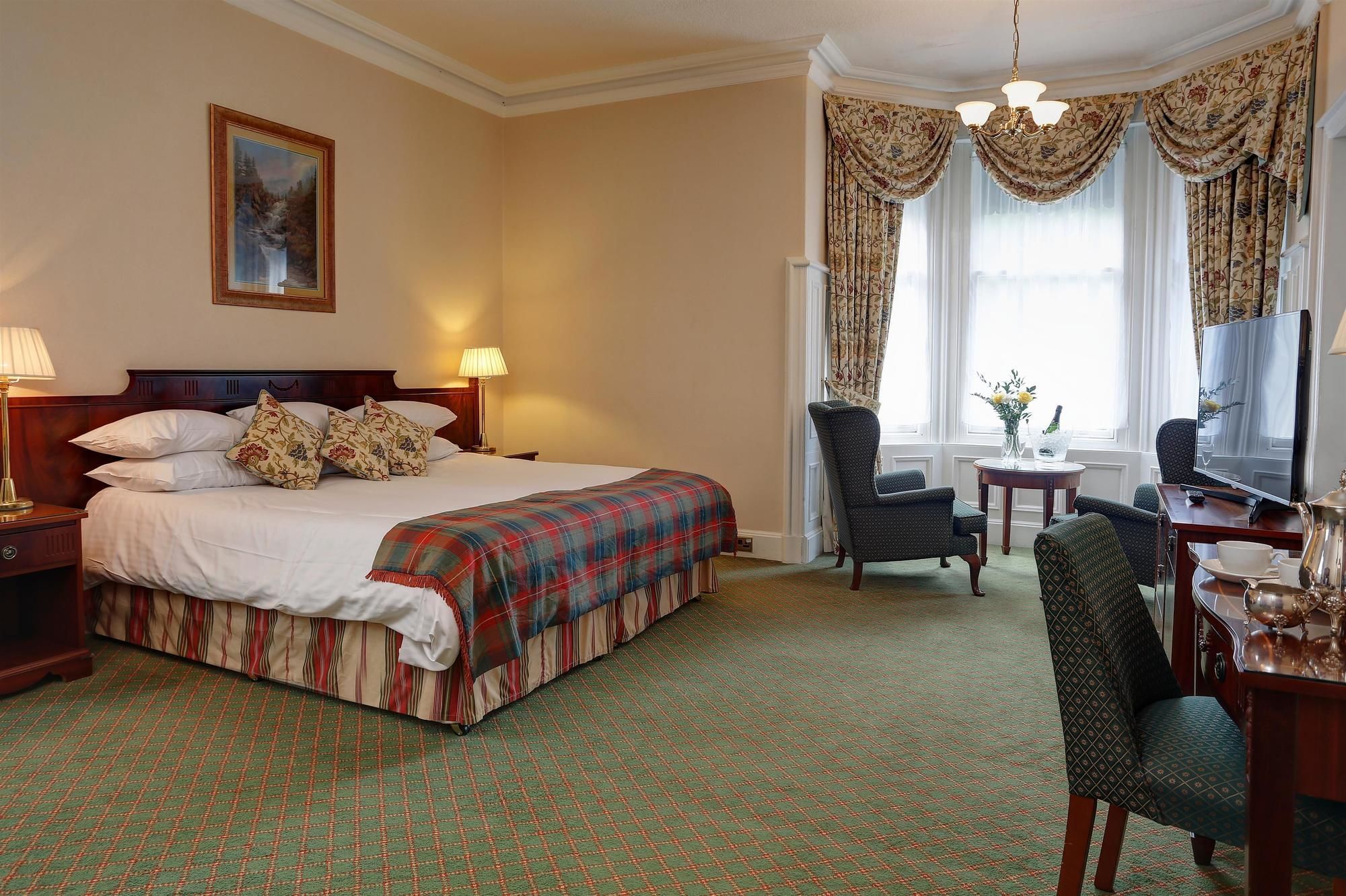 Best Western Cartland Bridge Hotel Ланарк Стая снимка